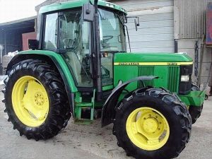 John Deere 6010, 6110, 6210, 6310, 6410 Tractors Operator's Manual
