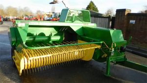 John Deere 339, 349, 359, 459 Balers Operator's Manual