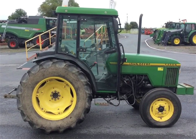 John Deere 5300N, 5400N, 5500N Tractors Operator's Manual