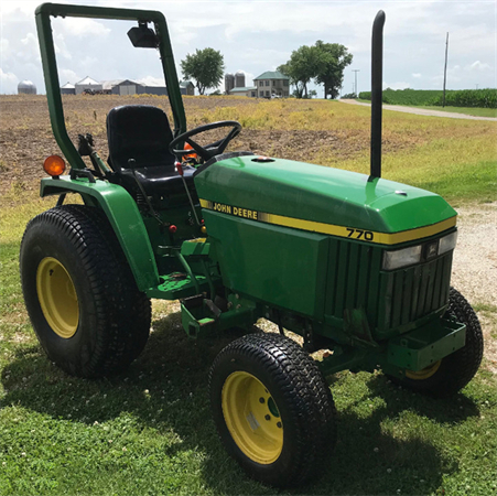 John Deere 670 & 770 Tractor Operator's Manual