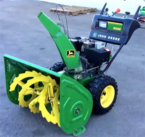 John Deere 828D & 1032D Walk-Behind Snowblowers Operator's Manual