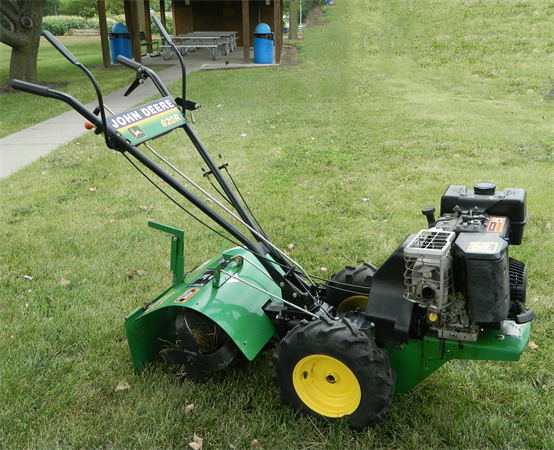 John Deere 820R Walk-Behind Tiller Operator's Manual