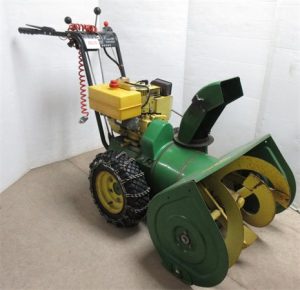 John Deere 724D & 826D Walk-Behind Snowblowers Operator's Manual